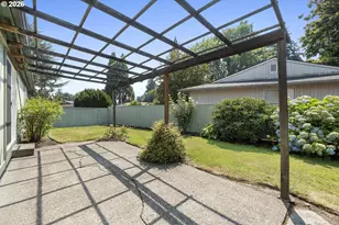 17920 NW Tillamook Dr, Portland, OR 97210 - Photo 40