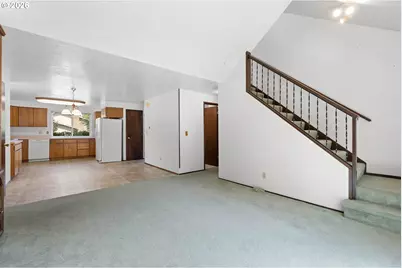 17920 NW Tillamook Dr, Portland, OR 97210 - Photo 24
