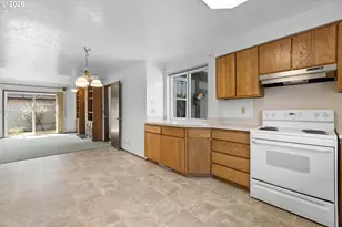 17920 NW Tillamook Dr, Portland, OR 97210 - Photo 14