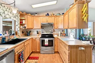 3700 Babcock Ln, Eugene, OR 97401 - Photo 10