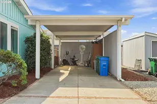 3700 Babcock Ln, Eugene, OR 97401 - Photo 4