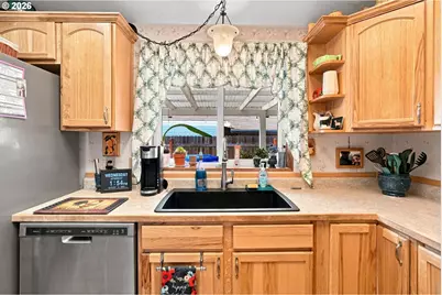 3700 Babcock Ln, Eugene, OR 97401 - Photo 12