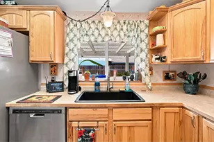 3700 Babcock Ln, Eugene, OR 97401 - Photo 12