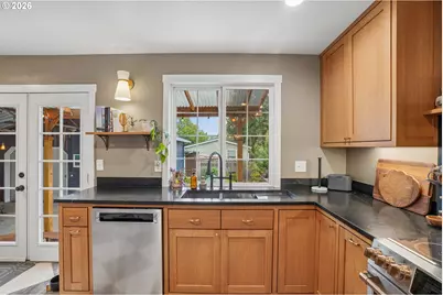 709 W 24th St, Vancouver, WA 98660 - Photo 10