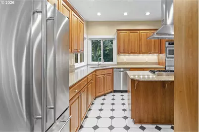 26 Grouse Ter, Lake Oswego, OR 97035 - Photo 10