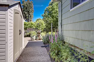 9318 N Tyler Ave, Portland, OR 97203 - Photo 32