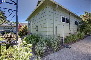 9318 N Tyler Ave, Portland, OR 97203 - Photo 36