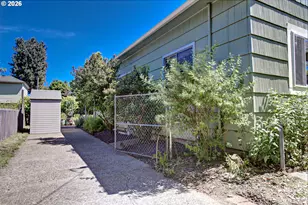 9318 N Tyler Ave, Portland, OR 97203 - Photo 4