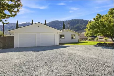 221 Briggs Dr, Myrtle Creek, OR 97457 - Photo 22