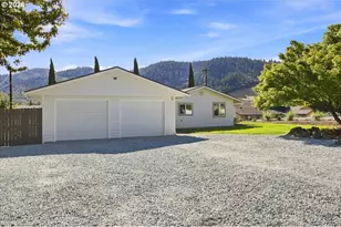 221 Briggs Dr, Myrtle Creek, OR 97457 - Photo 22