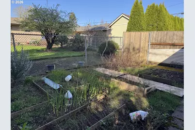 9143 SE Pine St, Portland, OR 97216 - Photo 28