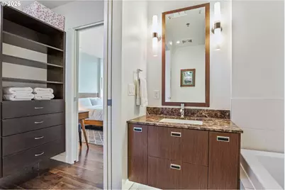 1310 NW Naito Pkwy #1001, Portland, OR 97209 - Photo 24