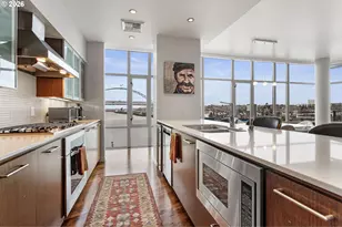 1310 NW Naito Pkwy, Portland, OR 97209 - Photo 10