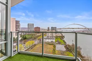 1310 NW Naito Pkwy, Portland, OR 97209 - Photo 30