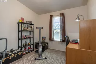 104 Angelcrest Ct, Roseburg, OR 97471 - Photo 18