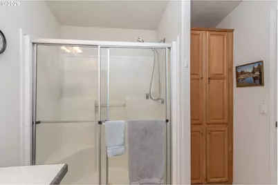 104 Angelcrest Ct, Roseburg, OR 97471 - Photo 12