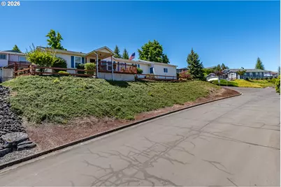104 Angelcrest Ct, Roseburg, OR 97471 - Photo 38