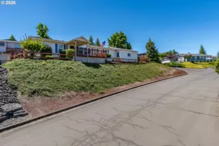 104 Angelcrest Ct, Roseburg, OR 97471 - Photo 38