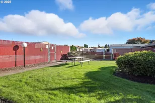 2902 E 2nd St, Newberg, OR 97132 - Photo 36