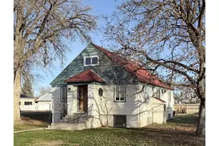 612 SW 3rd St, Ontario, OR 97914 - Photo 2