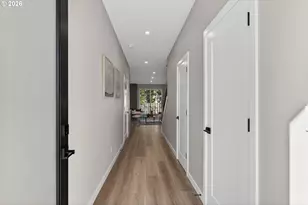 15613 SE Meadowlark Ln, Milwaukie, OR 97267 - Photo 2