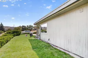 1122 Oak St, The Dalles, OR 97058 - Photo 12