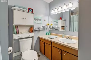 909 NE 177th Ave, Gresham, OR 97230 - Photo 24