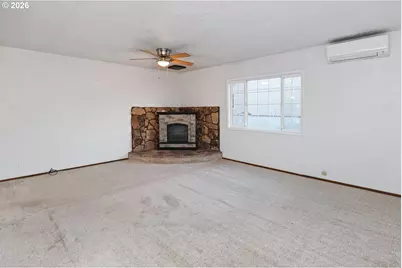 760 Gaileen Way, Harrisburg, OR 97446 - Photo 4