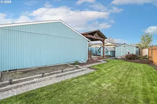 760 Gaileen Way, Harrisburg, OR 97446 - Photo 26