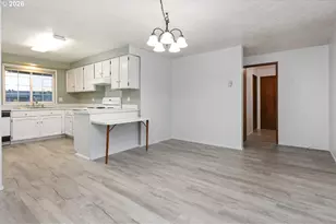 760 Gaileen Way, Harrisburg, OR 97446 - Photo 8