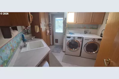 848 Wecoma Loop, Florence, OR 97439 - Photo 8