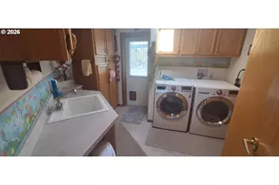 848 Wecoma Loop, Florence, OR 97439 - Photo 8