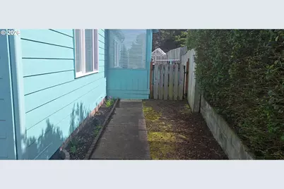 848 Wecoma Loop, Florence, OR 97439 - Photo 6