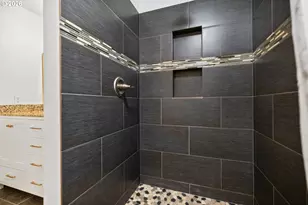 4937 SW Humphrey Park Rd, Portland, OR 97221 - Photo 24