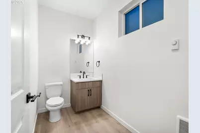 8350 N Bank St, Portland, OR 97203 - Photo 6