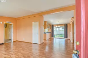 3010 SW Terrace Dr, Pendleton, OR 97801 - Photo 2