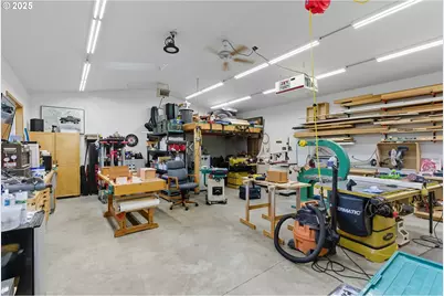 1339 S Baywood Ct, Canby, OR 97013 - Photo 36