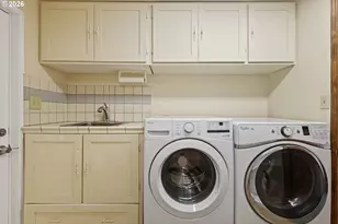 1980 E Sixth Ave, Sutherlin, OR 97479 - Photo 34