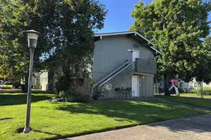2180 W 17th Ct, Eugene, OR 97402 - Photo 4