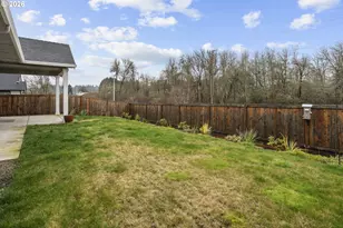 425 NW Crater Lk Dr, Dallas, OR 97338 - Photo 34