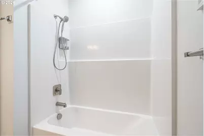 425 NW Crater Lake Dr, Dallas, OR 97338 - Photo 24