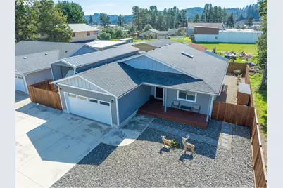 829 Jacobson Way, Lakeside, OR 97449 - Photo 2