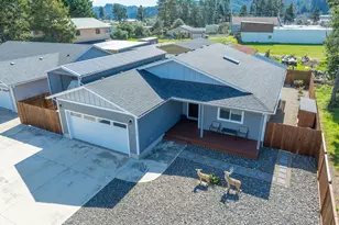 829 Jacobson Way, Lakeside, OR 97449 - Photo 2