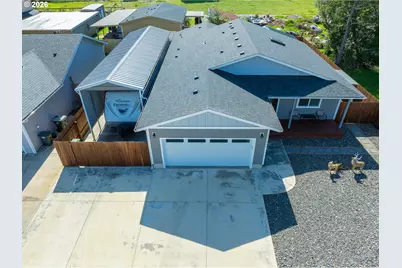 829 Jacobson Way, Lakeside, OR 97449 - Photo 1