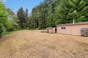 90880 Robertson Ln, Coos Bay, OR 97420 - Photo 32