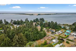 90880 Robertson Ln, Coos Bay, OR 97420 - Photo 42