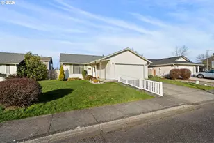 620 SE 11th St, Battle Ground, WA 98604 - Photo 2