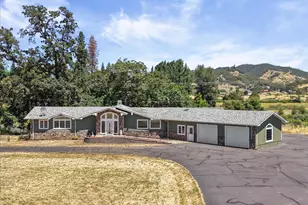 15464 Old Hwy 99, Myrtle Creek, OR 97457 - Photo 2