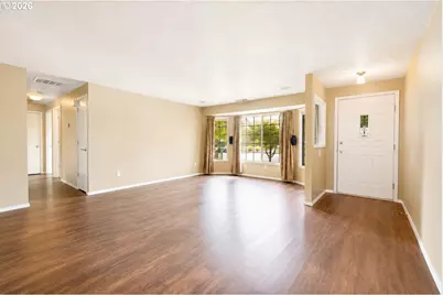 2010 S Dogwood St, Cornelius, OR 97113 - Photo 4