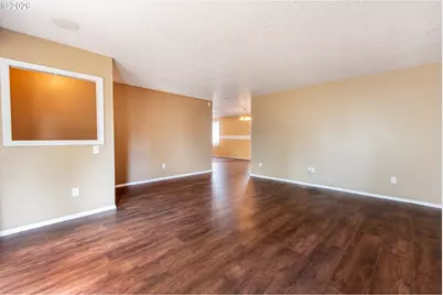 2010 S Dogwood St, Cornelius, OR 97113 - Photo 4